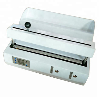 Uma máquina dental da selagem dos malotes automáticos da esterilização com exposição da temperatura