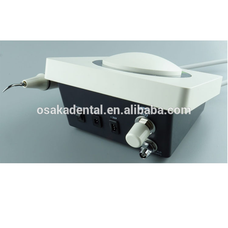 Scaler ultra-sônico dental do equipamento dental para a limpeza dos dentes