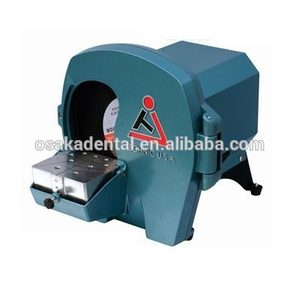 aparador modelo dental. Equipamento de laboratório dental.