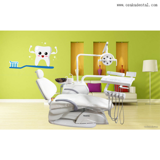 Cadeira odontológica de cor branca com base de alta qualidade