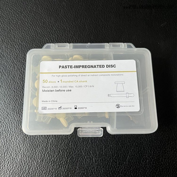 Disco impregnado com pasta dentária para polimento de alto brilho