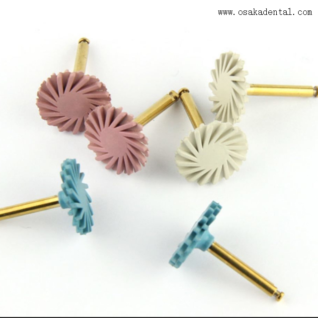 Conjunto de rodas de polimento composto durável para aplicações automotivas e marítimas