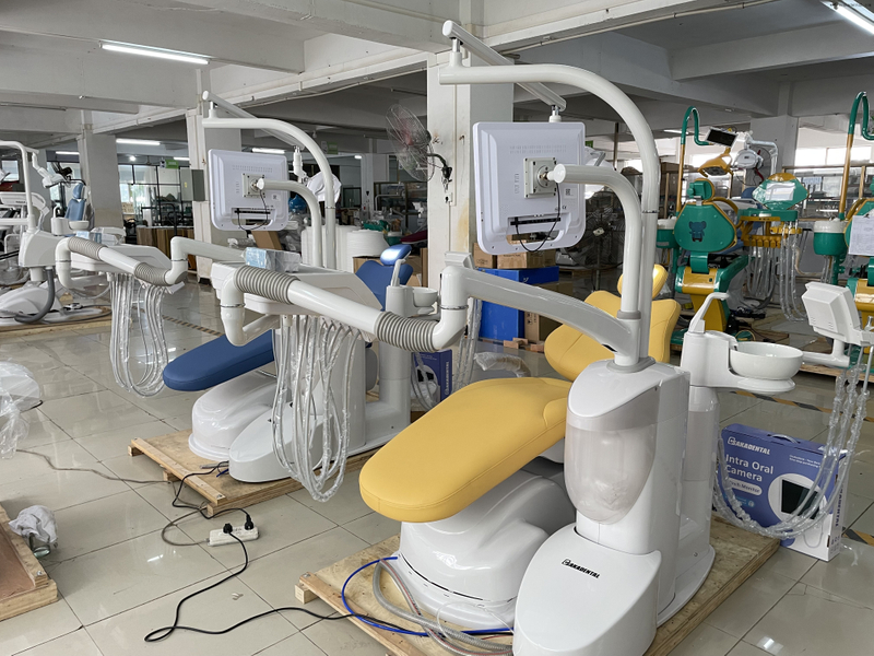 O equipamento de cadeira odontológica mais avançado proporciona uma experiência de tratamento confortável