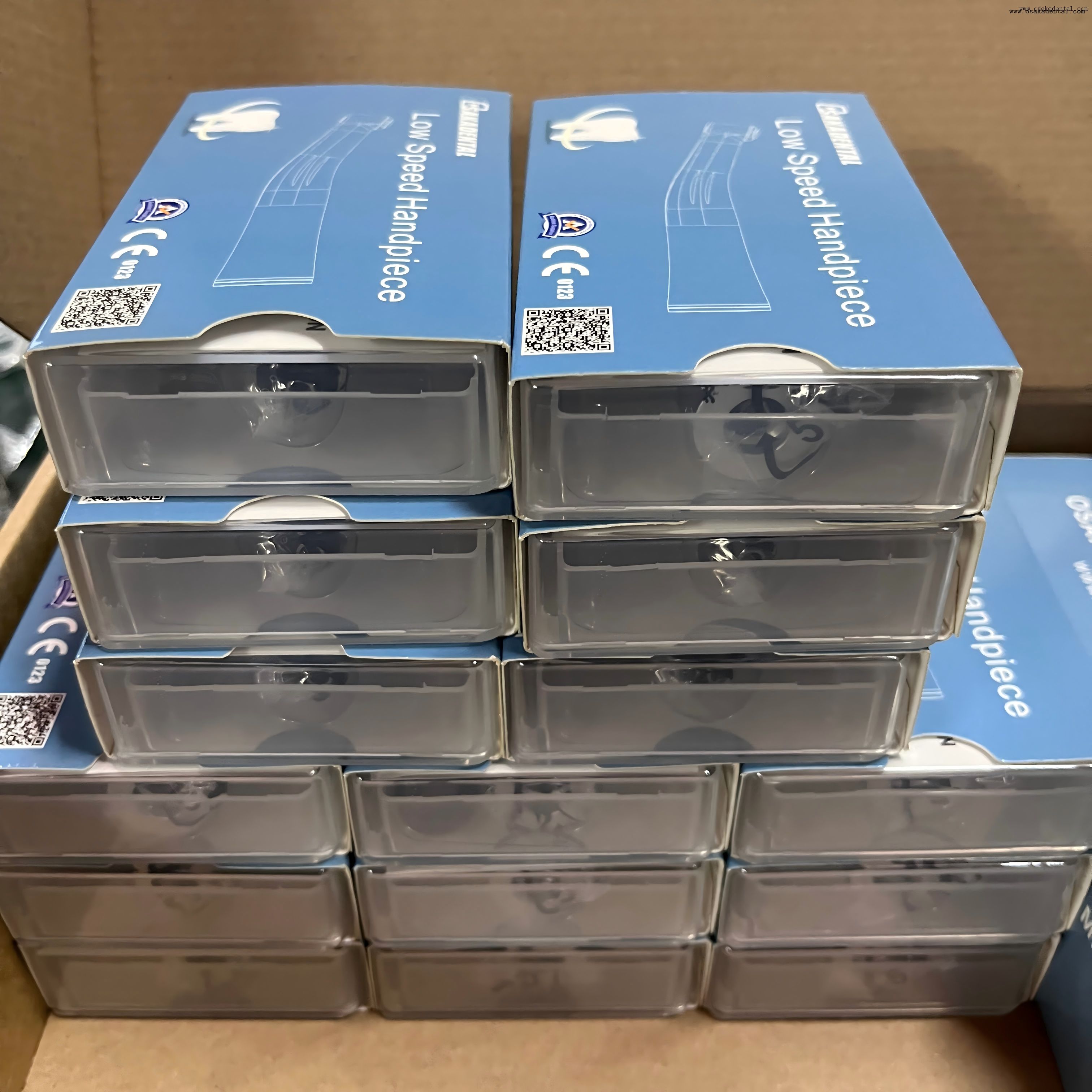 Motor de acionamento pneumático para conjunto de peças de mão odontológicas de baixa velocidade