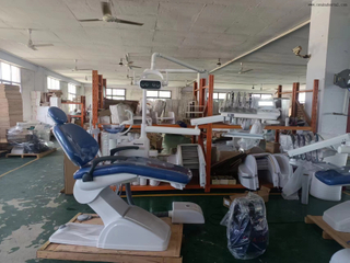 Unidade de cadeira odontológica montada DC-500: Design ergonômico com luz integrada e sistema de entrega 