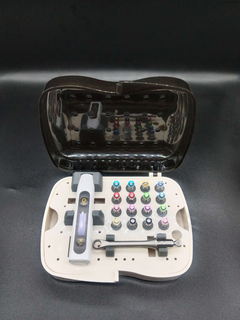 CAIXA DE FERRAMENTAS UNIVERSAL ELETRÔNICA Odontológica