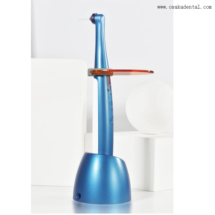 Uma segunda luz de cura LED de cor azul