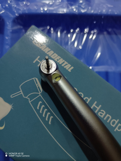 Handpiece dental profissional do diodo emissor de luz com anti-retração de 4 furos e função do pulverizador