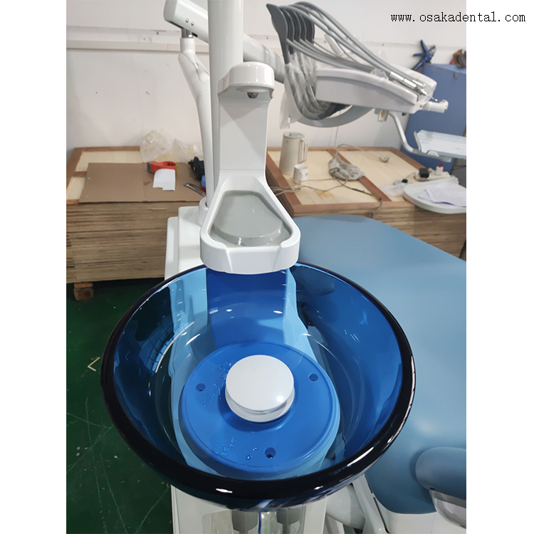 Cadeira odontológica com pedal e unidade operacional