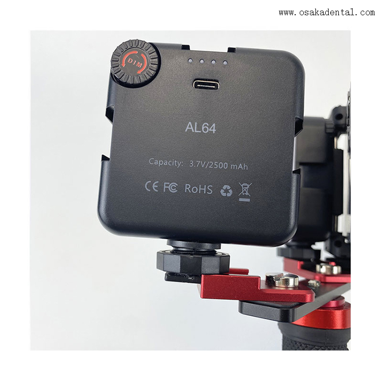 Flash de fotografia odontológica para compensar a falta de brilho