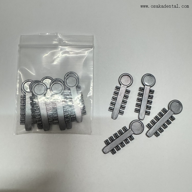 A rotação ortodôntica dental cunha a cunha de borracha elástica alta