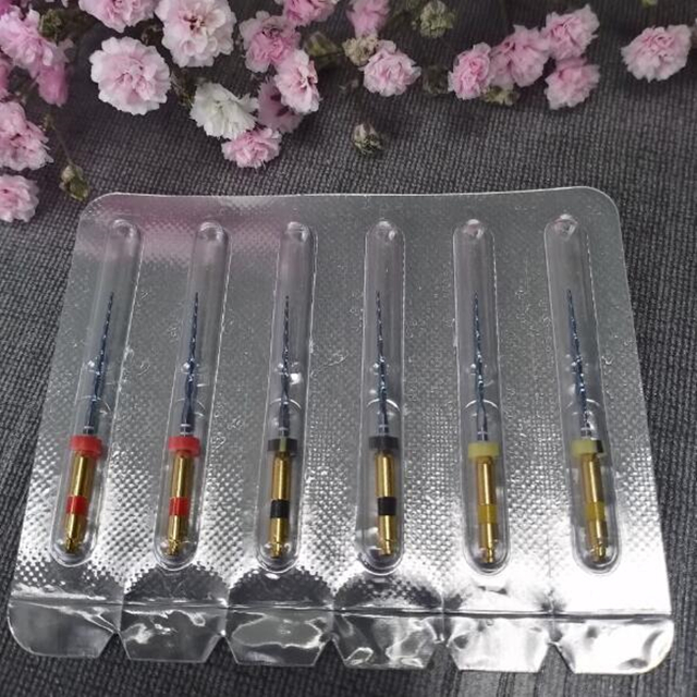 Um arquivo de endodontia Reciproc Niti do sistema de arquivos。