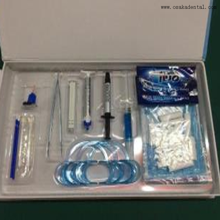 Kit de clareamento odontológico de material dental que foi misturado