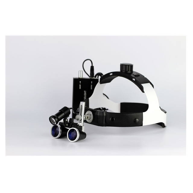 Nova lupa dentária com luz