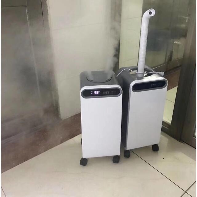 Esterilizador de spray para desinfec&ccedil;&atilde;o e dispositivo de autoclave