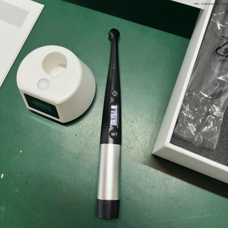 Luz fotopolimerizadora Panda para uso odontológico