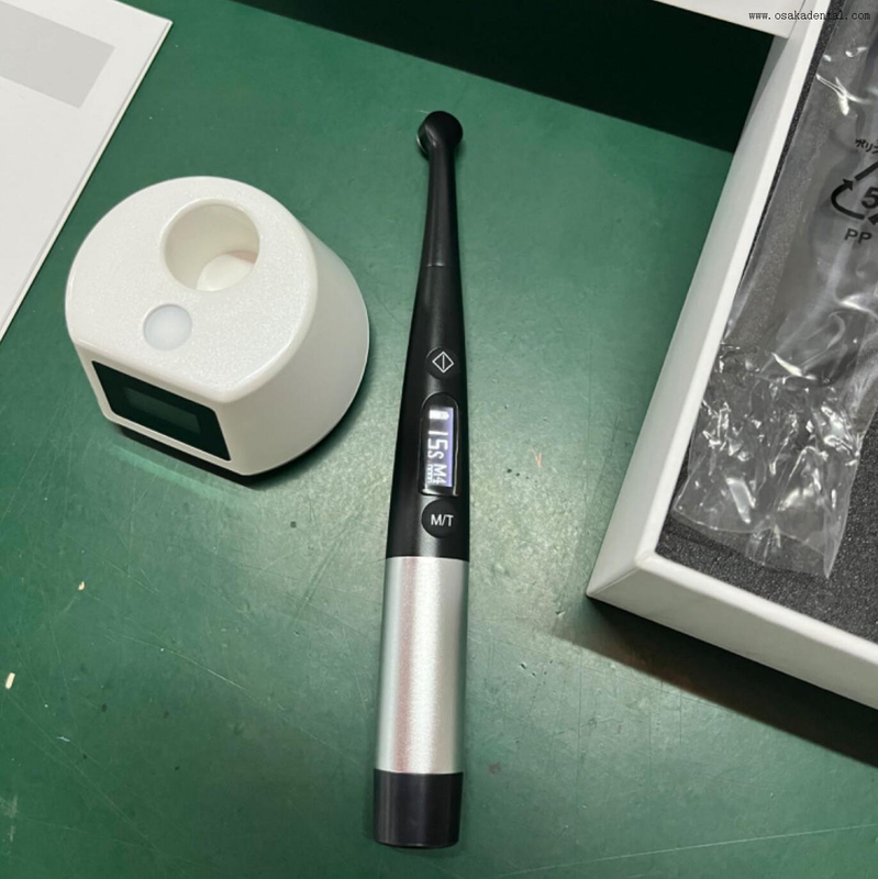 Luz fotopolimerizadora Panda para uso odontológico