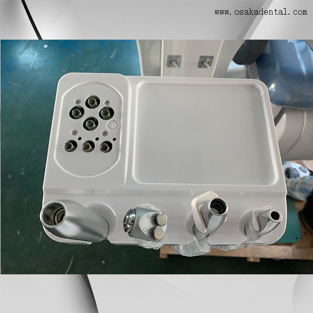 O vinil cobre a cadeira odontológica de couro com microscópio