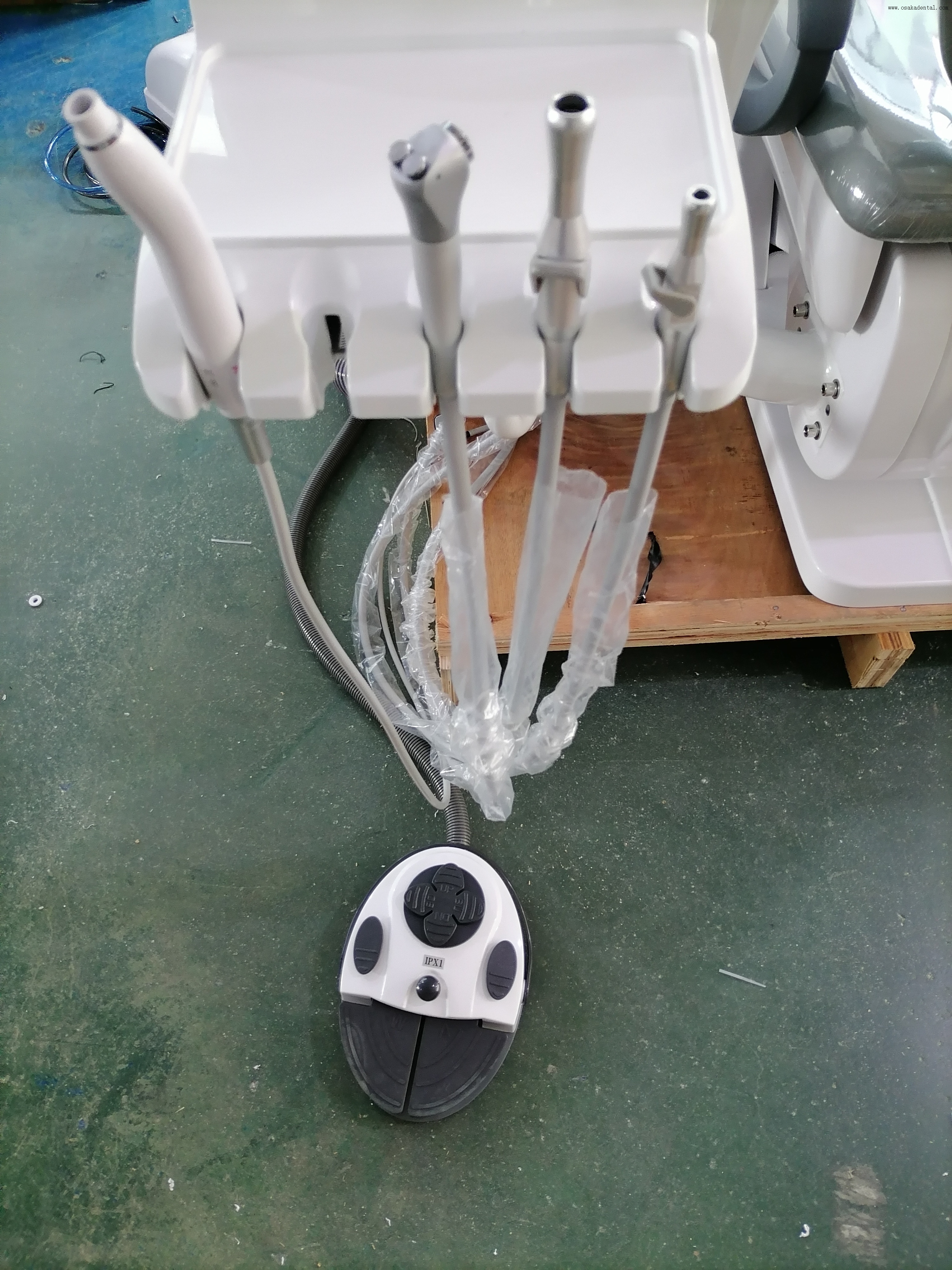 Cadeira odontológica com bandeja de instrumentos de fixação montada na parte superior: uma solução conveniente para profissionais de odontologia material de alginato dentário