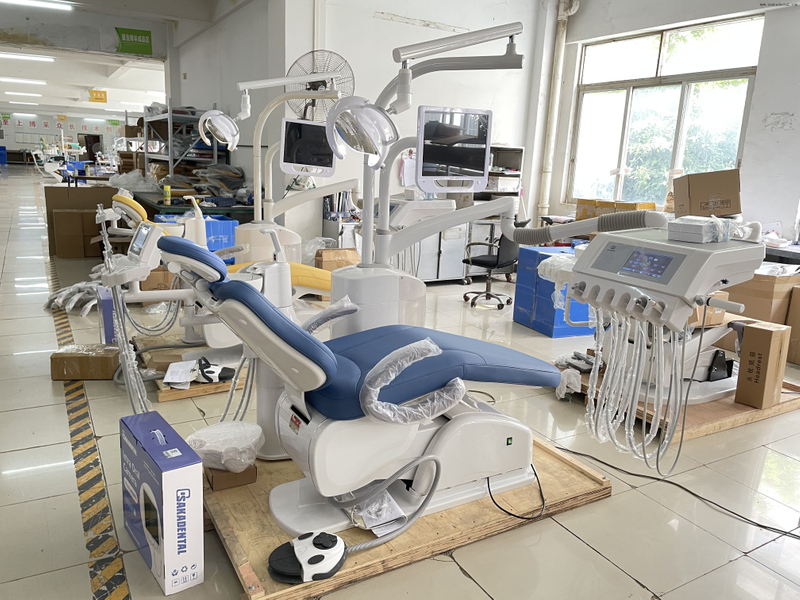 O equipamento de cadeira odontológica mais avançado proporciona uma experiência de tratamento confortável