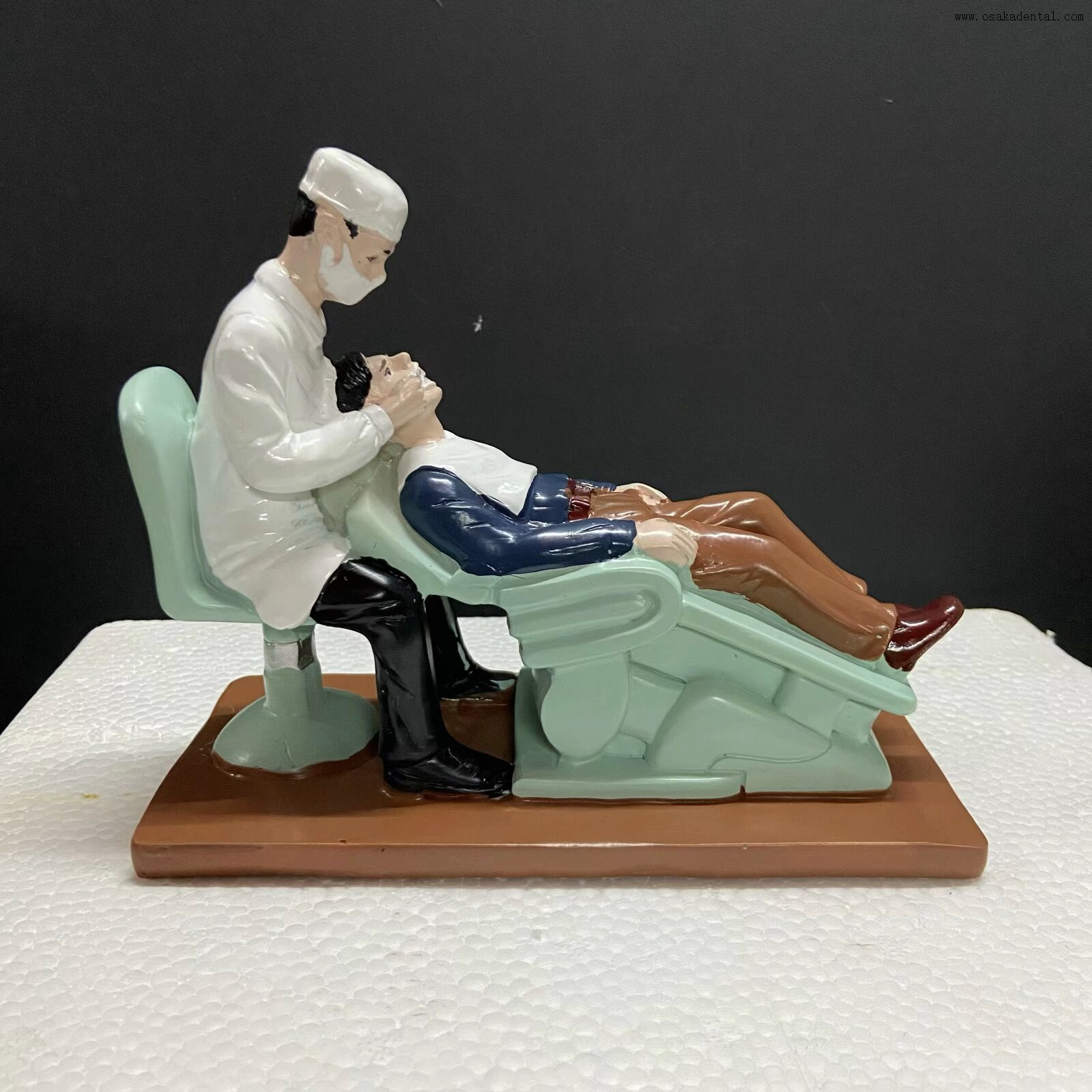 Modelo de exibição de clínica odontológica de dentista com material de resina