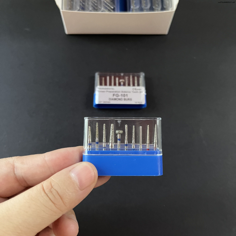 Brocas diamantadas para uso de polimento em clínica odontológica