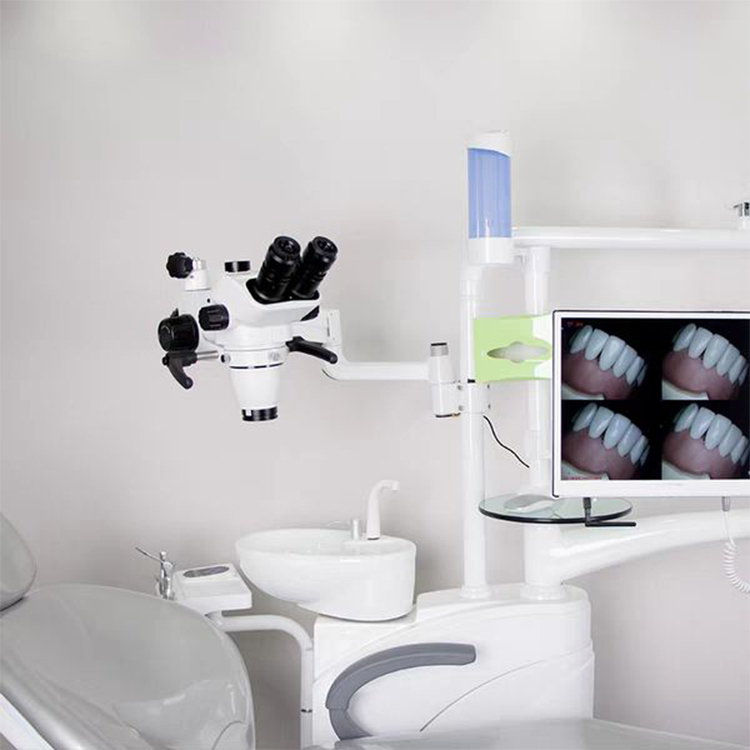 Microscópio dental do equipamento dental com câmera instala na unidade dental