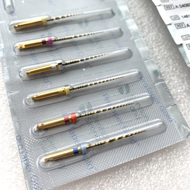 Arquivo de Niti do ouro de Protaper da ativação de calor endodôntico dental nova da embalagem